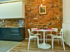 Family Apartment, 1 Bedroom (18) | Living area | 45-inch flat-screen TV with cable channels, TV - K12 Apartments (Kraków)