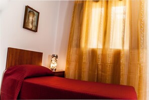 Minibar, desk, rollaway beds, free WiFi - B&B L'Imperatore (Salice Salentino)