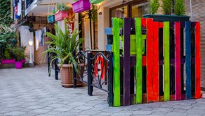 Front of property - Surf Hostel (Batumi)
