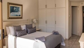 3 bedrooms, iron/ironing board, free WiFi, bed sheets - 207 Terra Mare (Umhlanga)