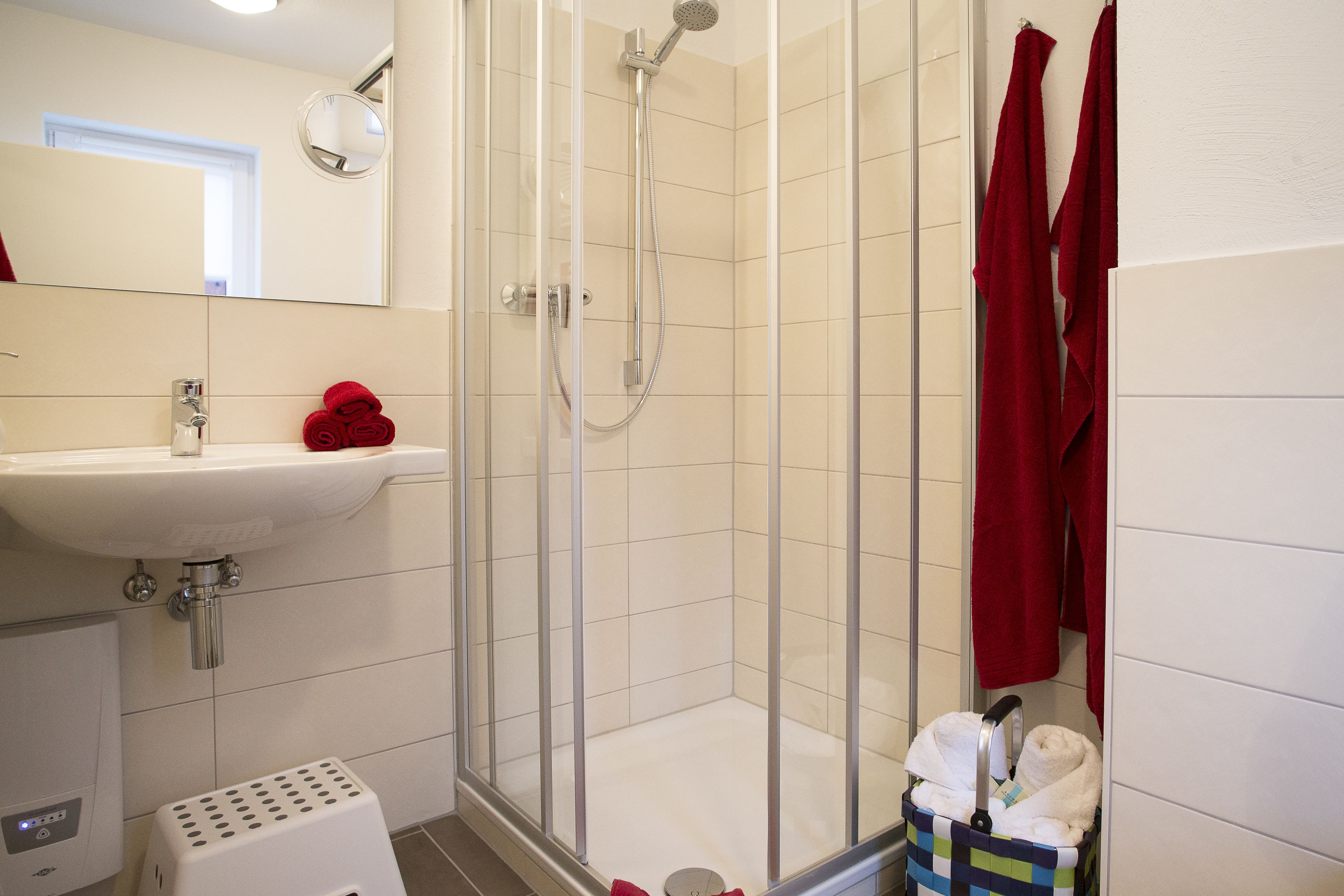 standard double room | bathroom | shower, hair dryer, towels