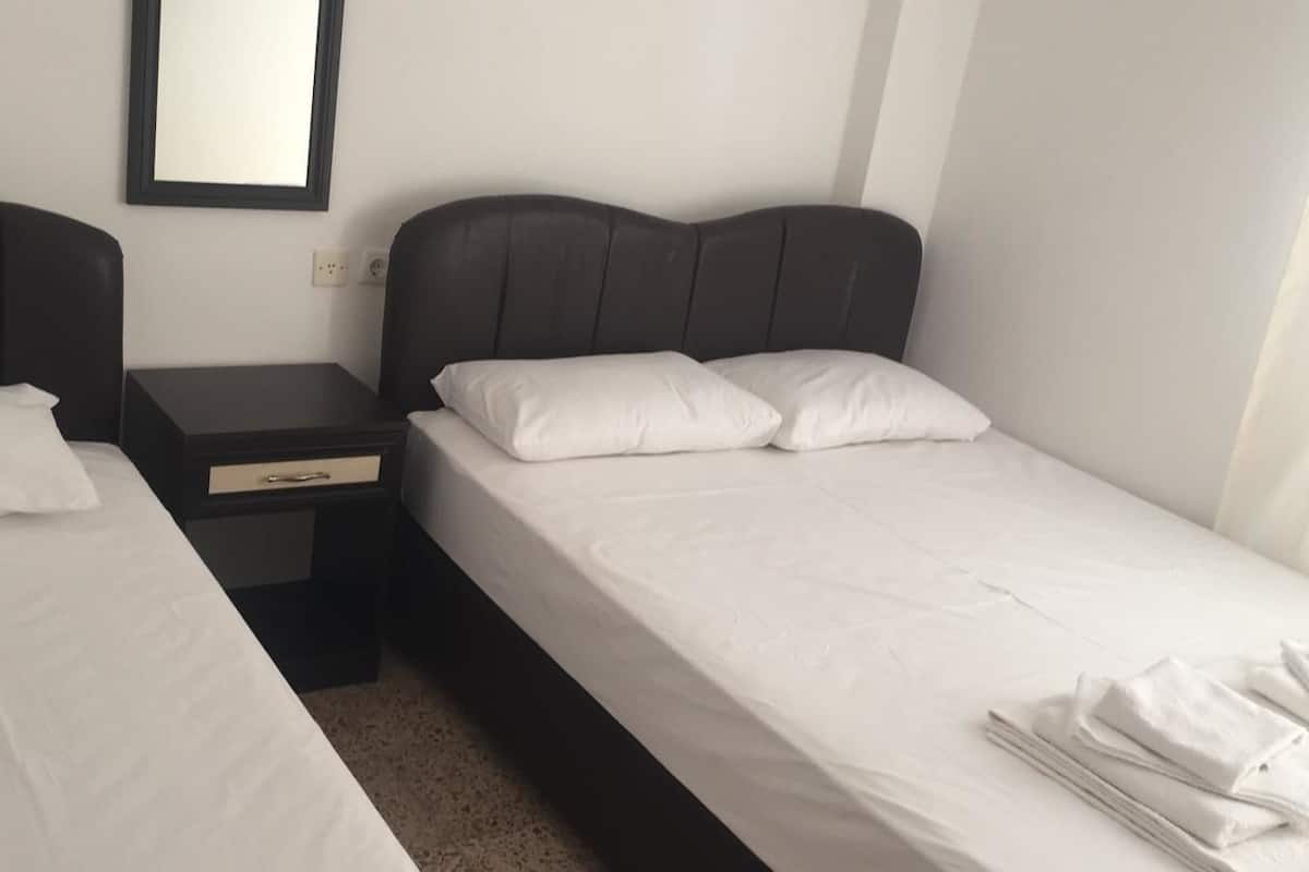 Driepersoonskamer | 1 slaapkamer, beddengoed