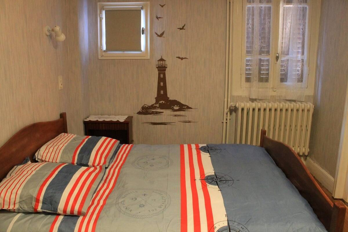 Family Room, 2 Double Beds | Individually decorated, individually furnished, iron/ironing board