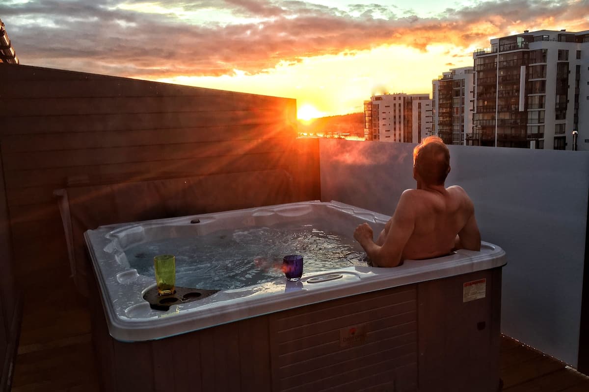 Apartment, 2 Bedrooms, Balcony | Private spa tub
