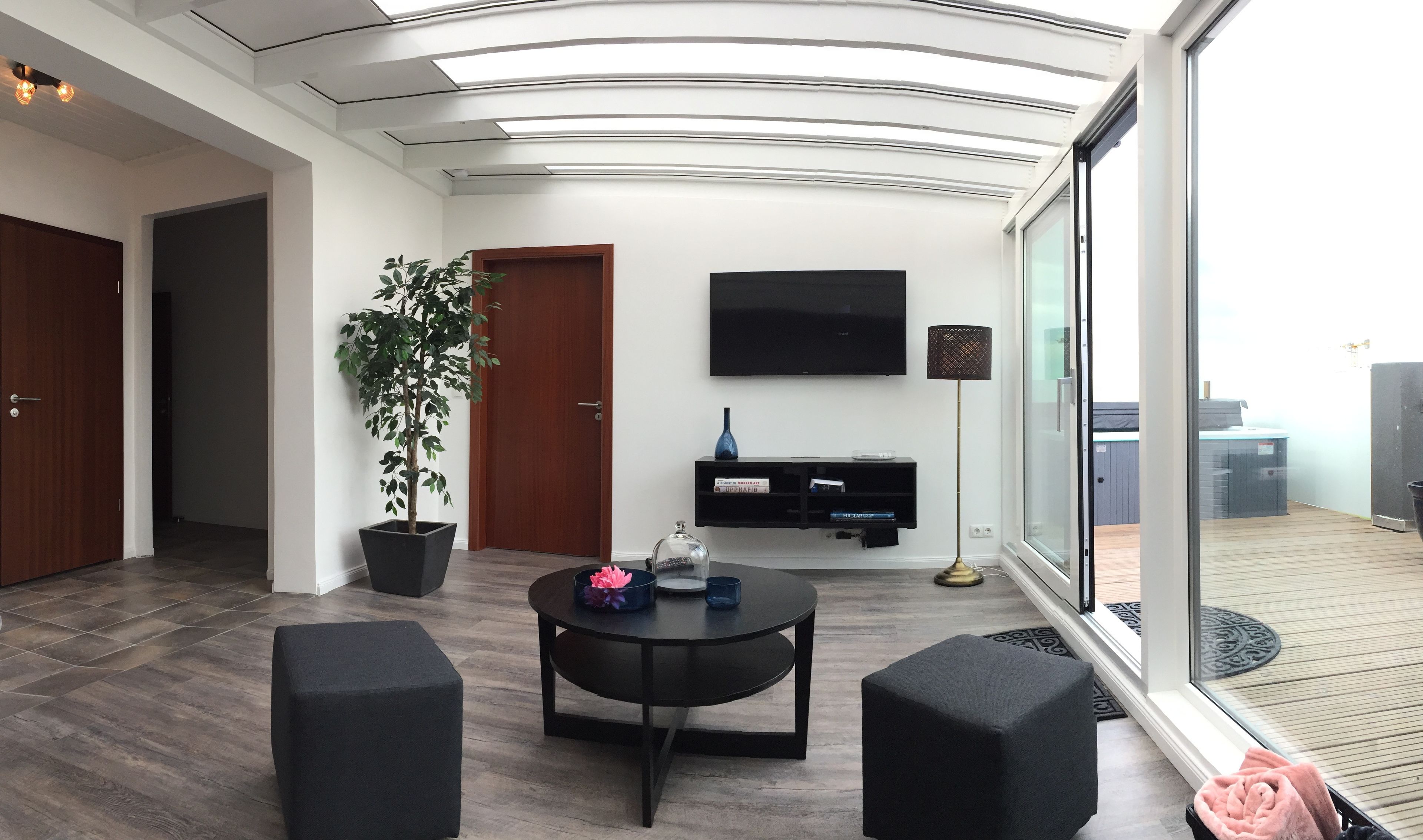 Apartment, 2 Bedrooms, Balcony | Living area | Smart TV