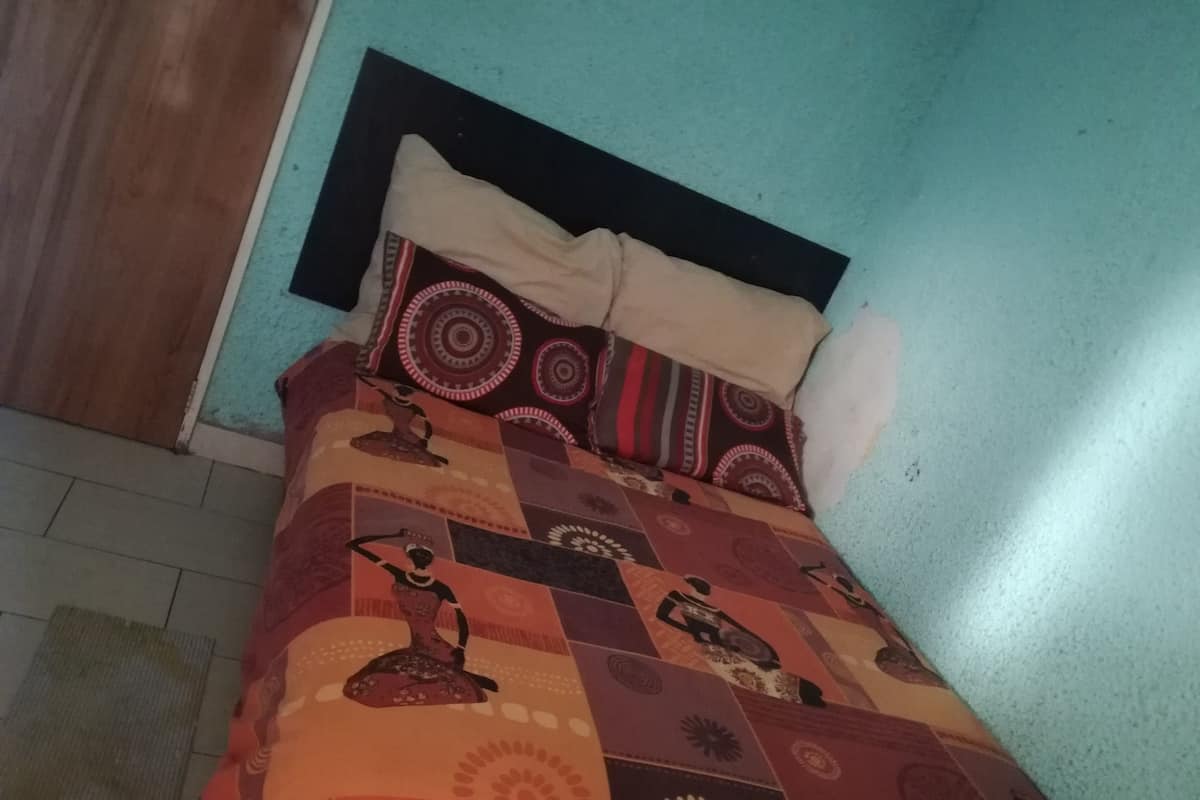 Deluxe vierpersoonskamer | Een strijkplank/strijkijzer, extra bedden (toeslag), beddengoed