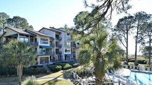 Property grounds - Beachside Tns 1869 (Hilton Head Island)