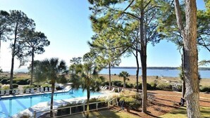 Outdoor pool - Beachside Tns 1869 (Hilton Head Island)