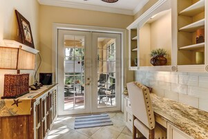 Condo, 2 Bedrooms | Interior