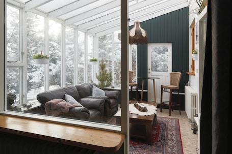 Televisión de pantalla plana, Netflix. The Apartment - Öbbuhús