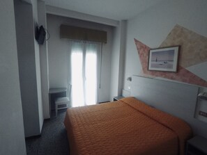 四人房 | 客房內保險箱、遮光布/窗簾、免費無線上網、床單