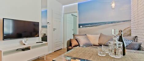 Apartment | Living room | Flat-screen TV