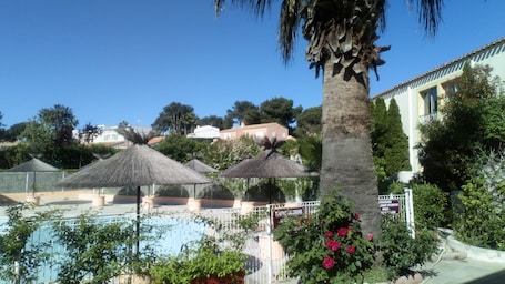 Exterior. Brit Hotel Confort Helios Agde