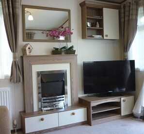 Una televisión de pantalla plana