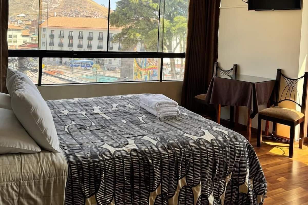 Double Room, 1 Double Bed | 1 bedroom, in-room safe, free WiFi, bed sheets