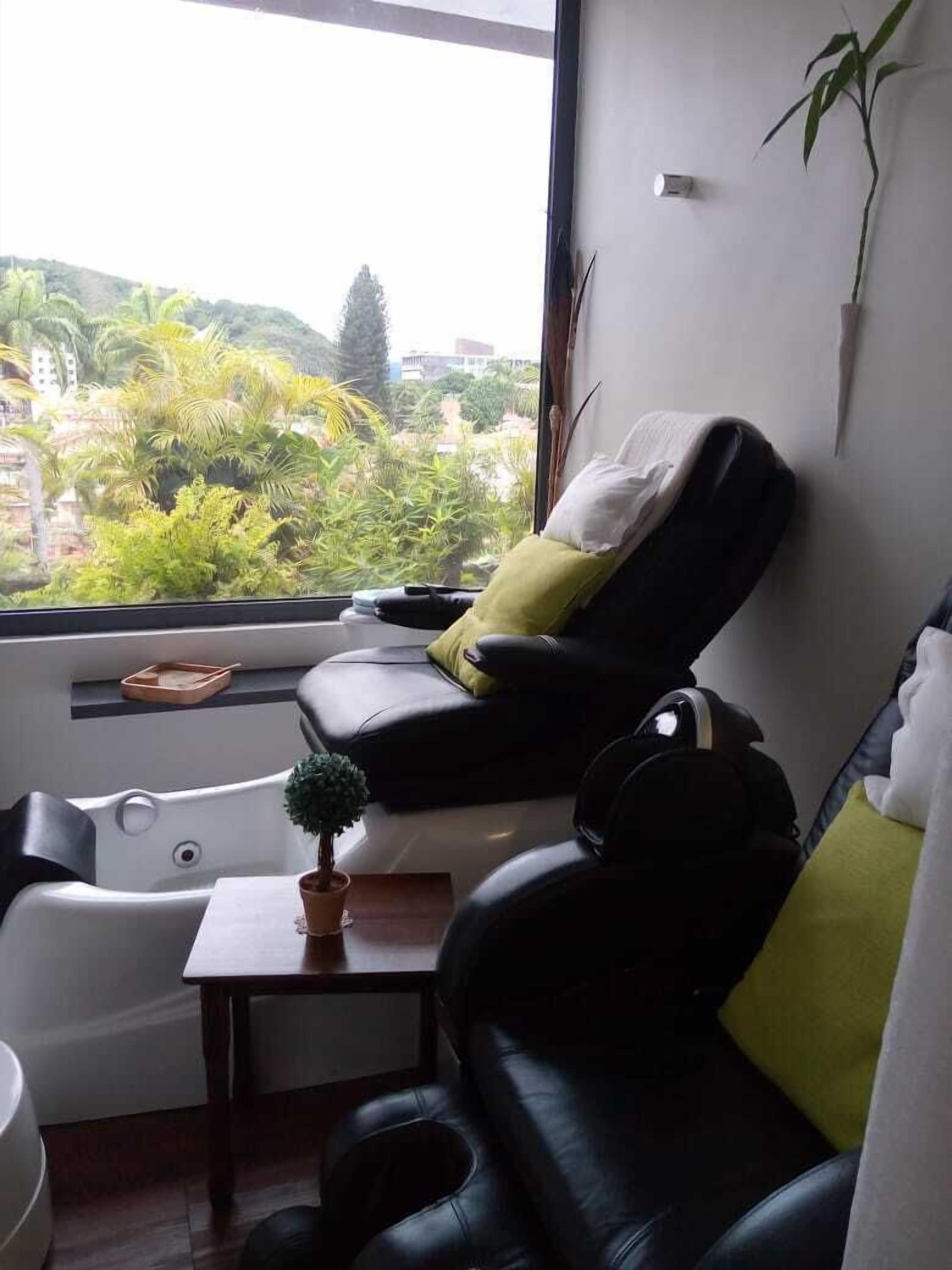 Photo - Executive Suites Valencia