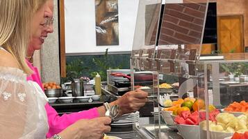 Free daily buffet breakfast