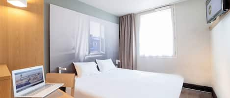 Chambre Double, non-fumeurs | Chambres insonorisées, Wi-Fi gratuit, draps fournis