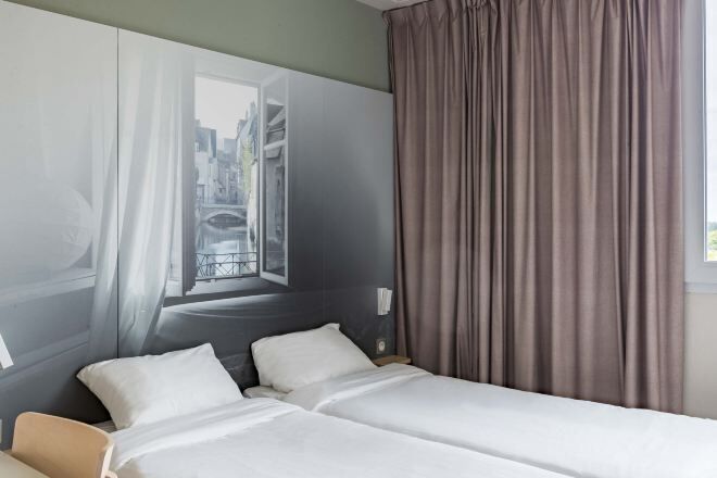 Bureau, chambres insonorisées, Wi-Fi gratuit, draps fournis