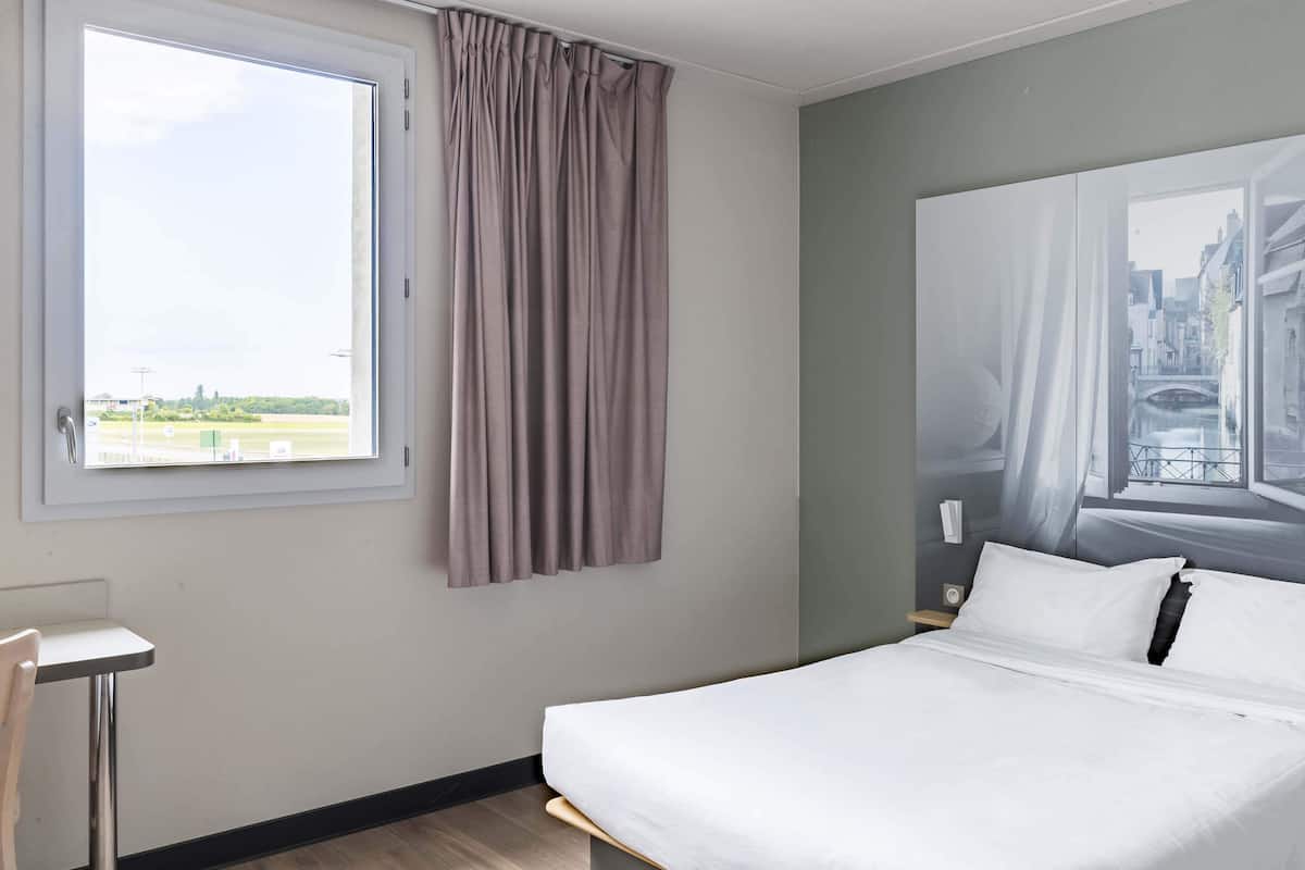 Habitación doble, con acceso para personas discapacitadas, para no fumadores | Escritorio, insonorización, wifi gratis y ropa de cama
