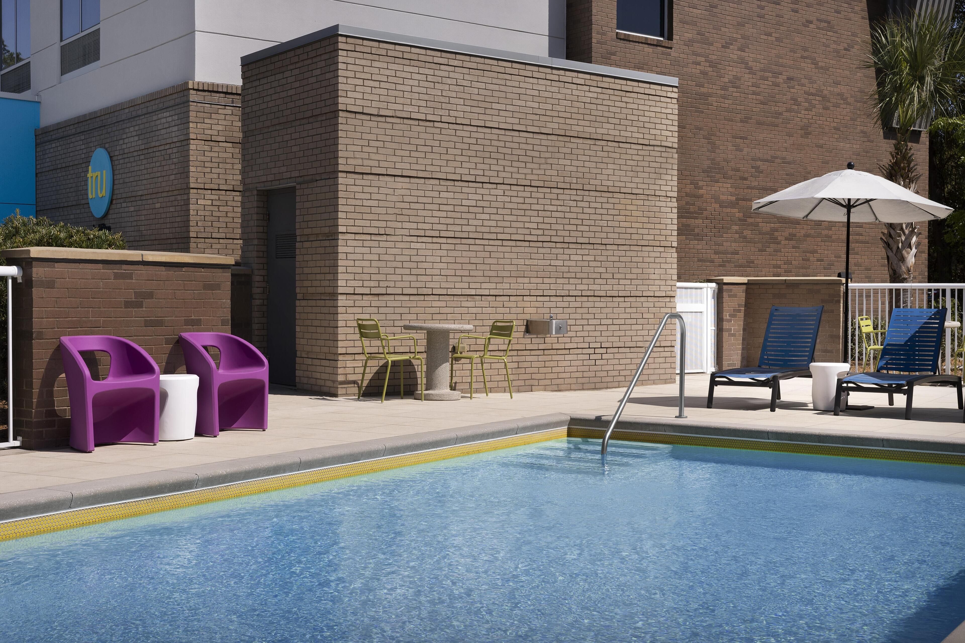 حمّام سباحة خارجي