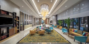 Lobby - DoubleTree By Hilton Antalya City Centre (Antalya)
