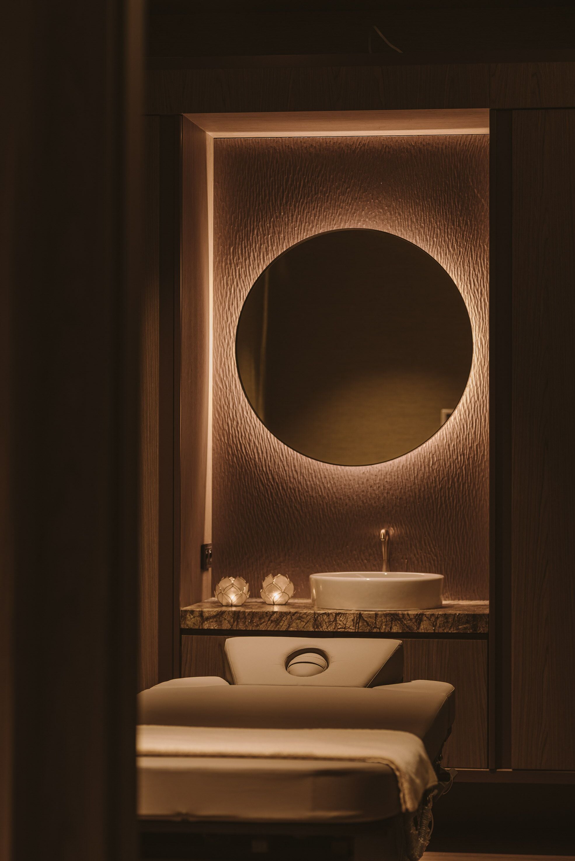 Couples treatment room(s), body treatments, aromatherapy