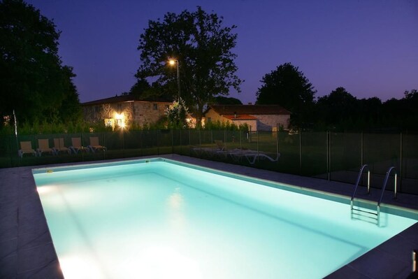 Außenpool (je nach Saison geöffnet)