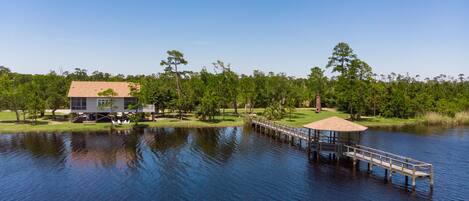 Mặt tiền nơi lưu trú