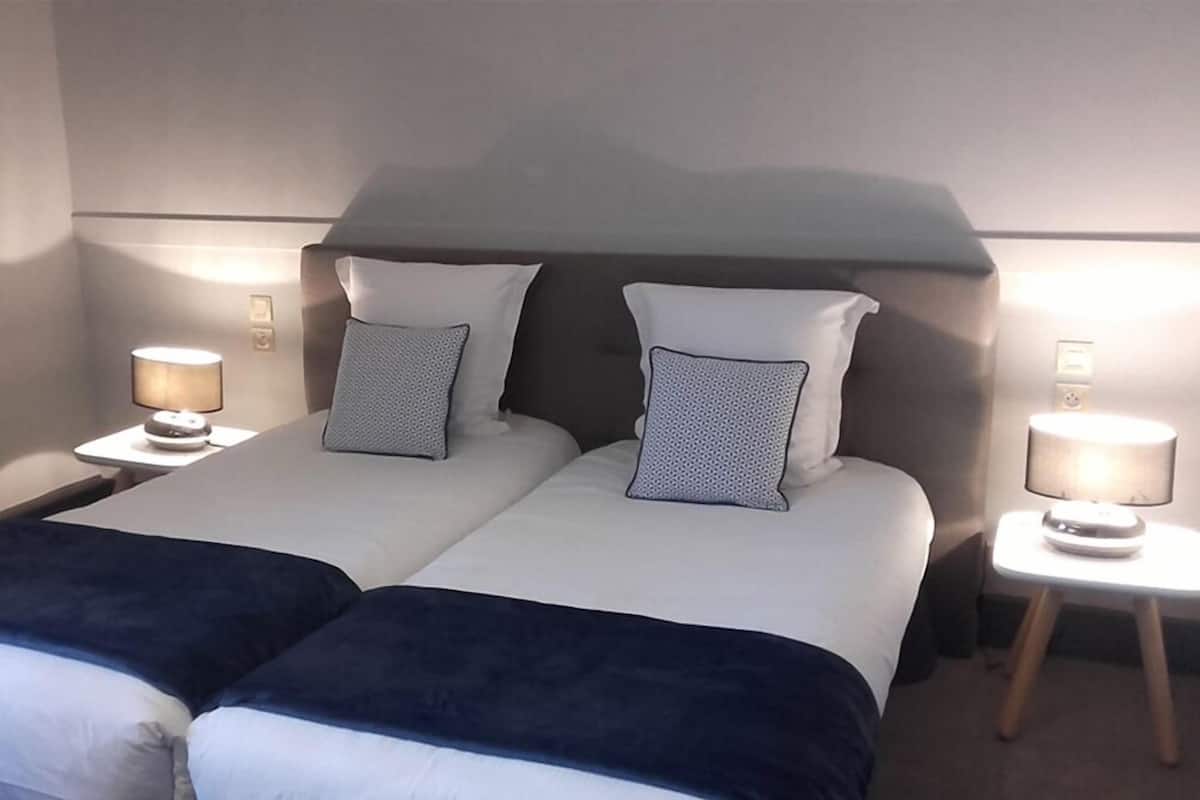 Family Suite | Individually decorated, individually furnished, desk