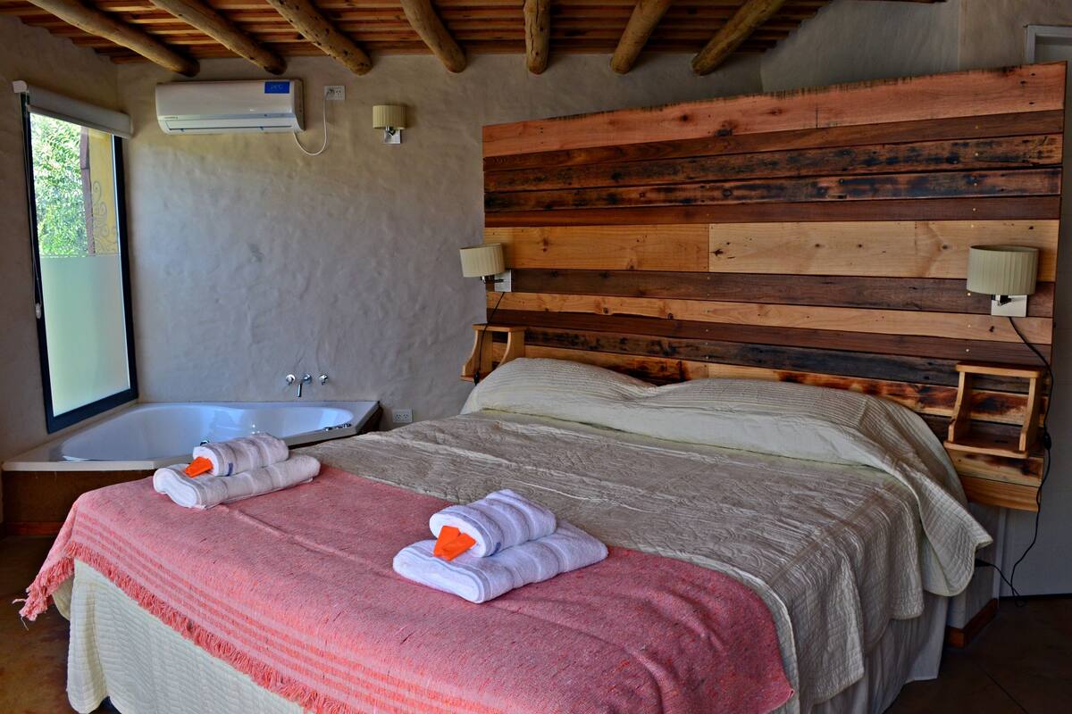 Premium-Suite, 1 King-Bett, Whirlpool