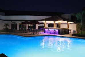 Sports bar - Days Inn by Wyndham Piedras Negras (Piedras Negras)