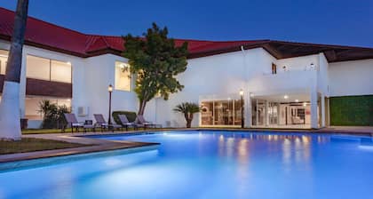 Days Inn by Wyndham Piedras Negras