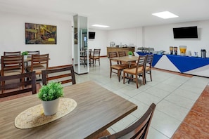 Free daily buffet breakfast