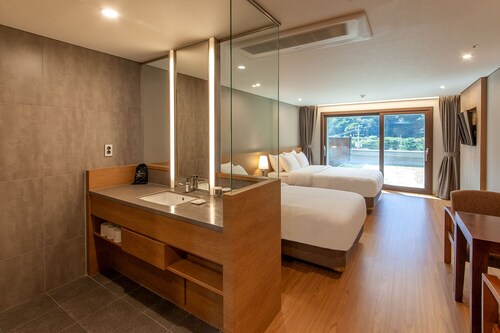 Ramada Resort by Wyndham MungyeongSaejae