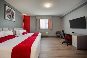 Habitación, 2 camas de matrimonio, no fumadores, cocina básica | Ropa de cama de alta calidad, escritorio, tabla de planchar con plancha