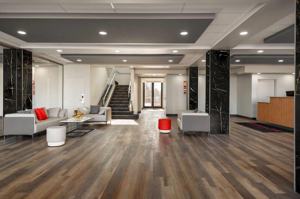 Ramada by Wyndham West Edmonton Hotel & Suites