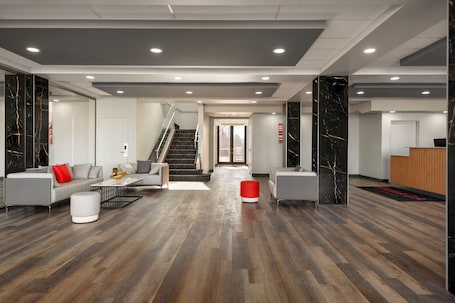 Ramada by Wyndham West Edmonton Hotel & Suites
