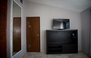 Casa básica, varias camas | Wifi gratis 