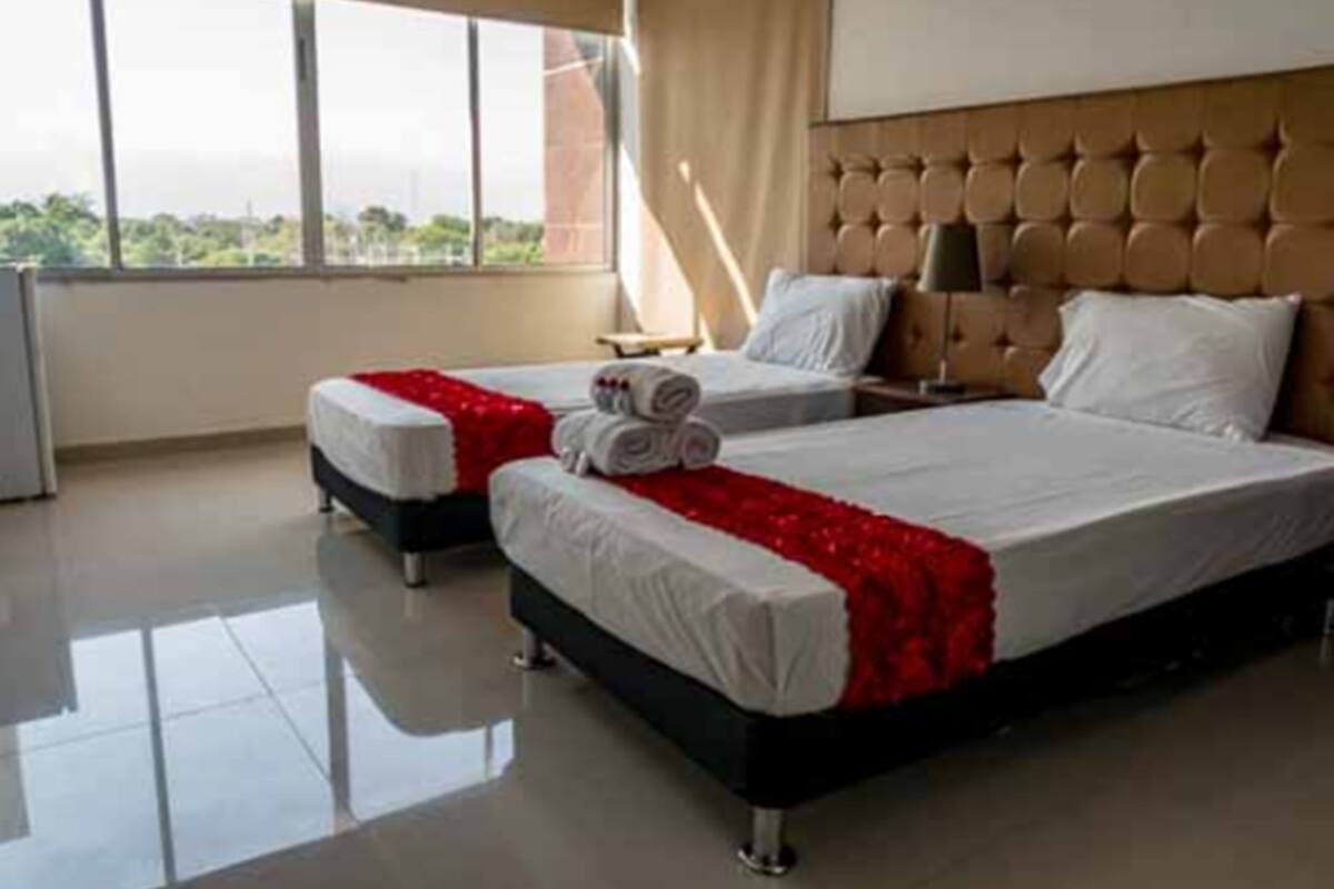 Minibar, in-room safe, iron/ironing board, free WiFi