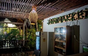 Dining - Hotel Madreselva (Leticia)