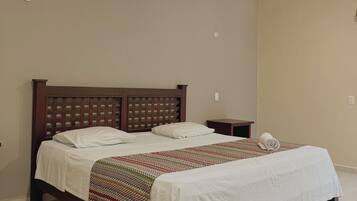 Double Room, 1 King Bed | Free WiFi