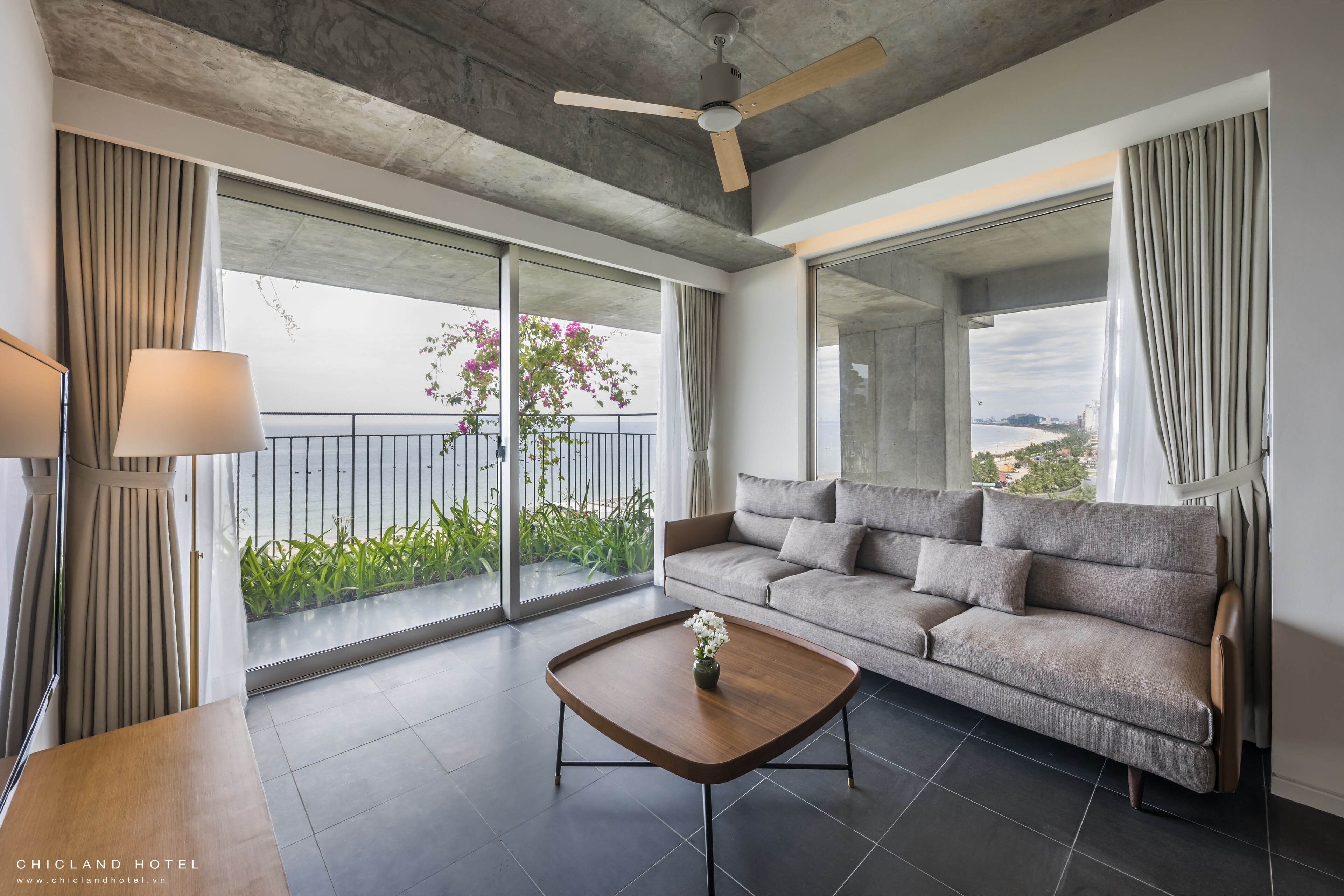 1 bedroom, premium bedding, minibar, in-room safe