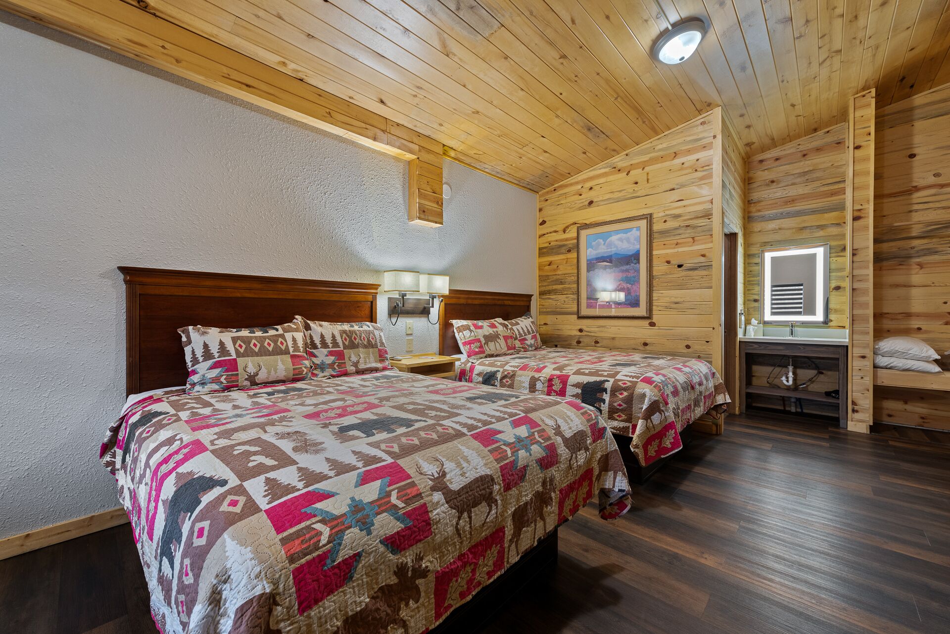Double Room, Ensuite, Mountain View (Small kitchen 2) | Blackout drapes, free WiFi, bed sheets