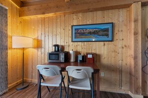 Deluxe Double Room, Ensuite (Delux King + 2 Sofa Beds) - Great Sand Dunes Lodge (Mosca)