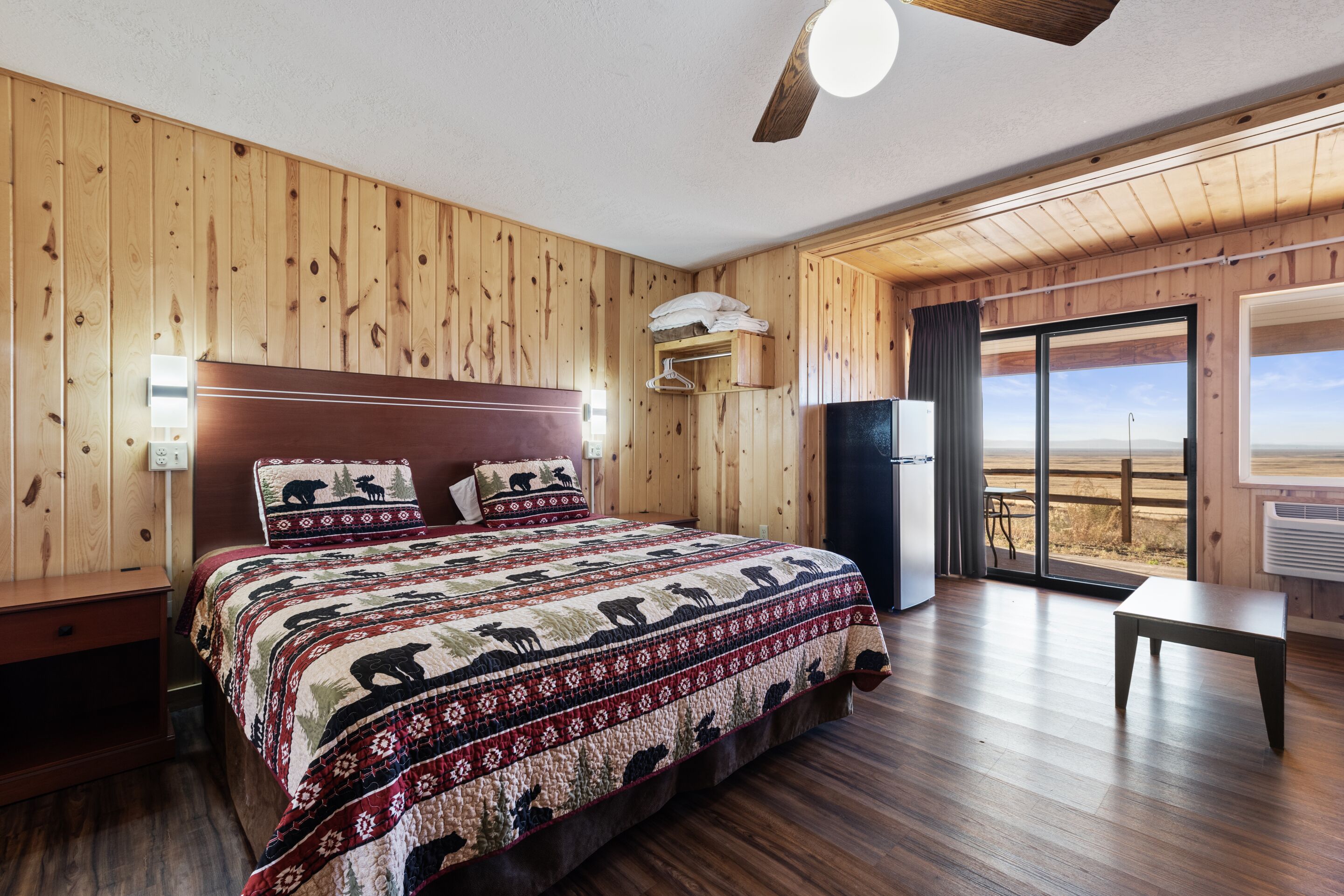 ستائر تعتيم وواي فاي مجانًا وملاءات أسرّة