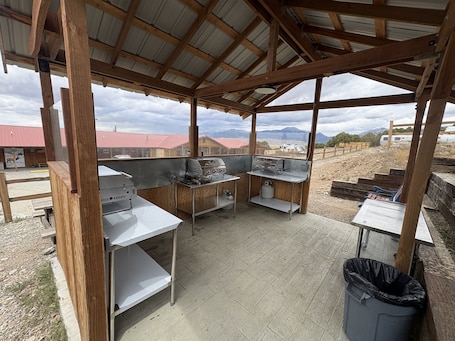 Exterior. Great Sand Dunes Lodge