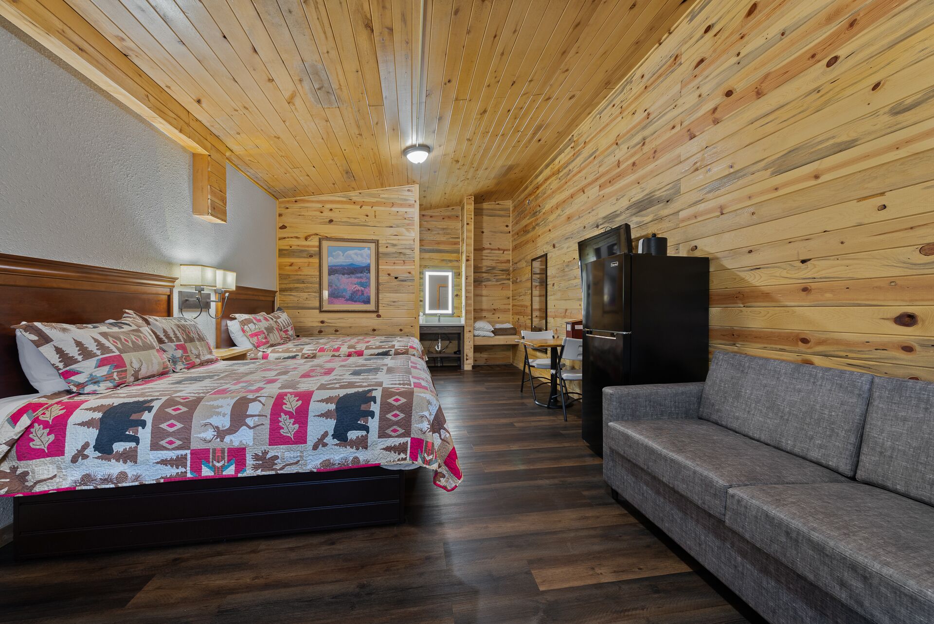 Double Room, Ensuite, Mountain View (Small kitchen 2) | Blackout drapes, free WiFi, bed sheets