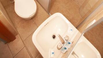 Bruser, gratis toiletartikler, håndklæder, Sæbe