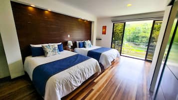 Habitación doble, 1 habitación, vista al lago | 12 habitaciones y caja de seguridad en la habitación